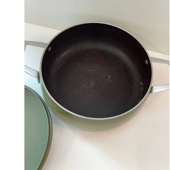 Vintage MCM Green Regal Ware nonstick dutch oven aluminum w lid and handles - Picture 2 of 11